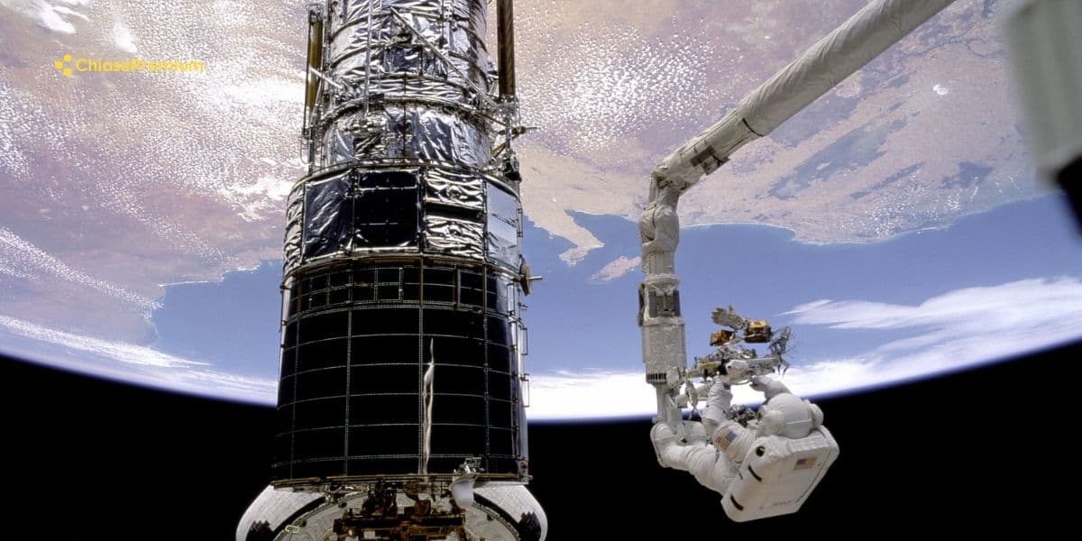 Amazon giải thích sự cố dừng hoạt động - Kính thiên văn Hubble đã hoạt động trở lại